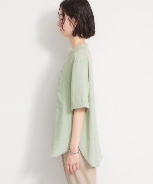 THE SHOP TK (ザ ショップ ティーケー )の「【M-XL/刻みネックですっきり見え】Wポケット金ボタン 5分袖シャツ(シャツ/ブラウス・レディース・スミクロ/グリーン系/アイボリー/イエロー系その他・14/13/12)」の13枚目の写真