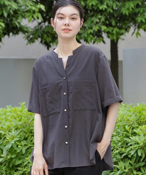 THE SHOP TK （ザ ショップ ティーケー ）の「【M-XL/羽織でも決まる】Wポケット金ボタン 5分袖シャツ（シャツ/ブラウス・レディース・スミクロ/グリーン系/アイボリー/イエロー系その他・14/13/12）」の7枚目の写真
