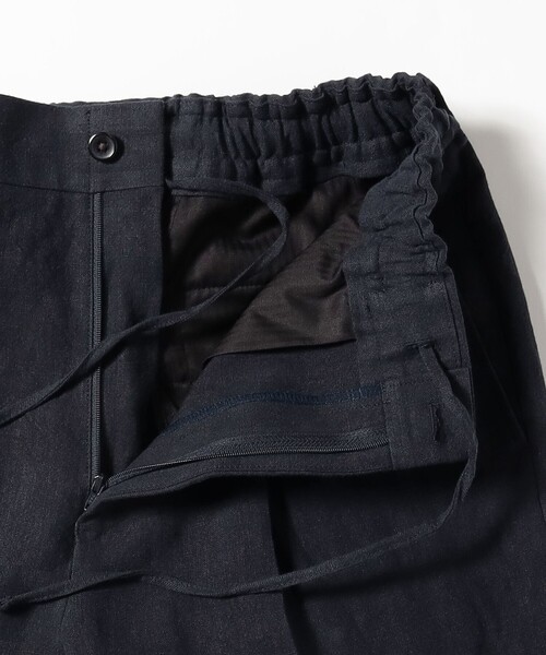 BEAMS F(ビームスエフ)の「リネン 1プリーツ ワイド イージーパンツ(その他パンツ・メンズ・ネイビー/ブラック・S/M/L/XL)」の9枚目の写真