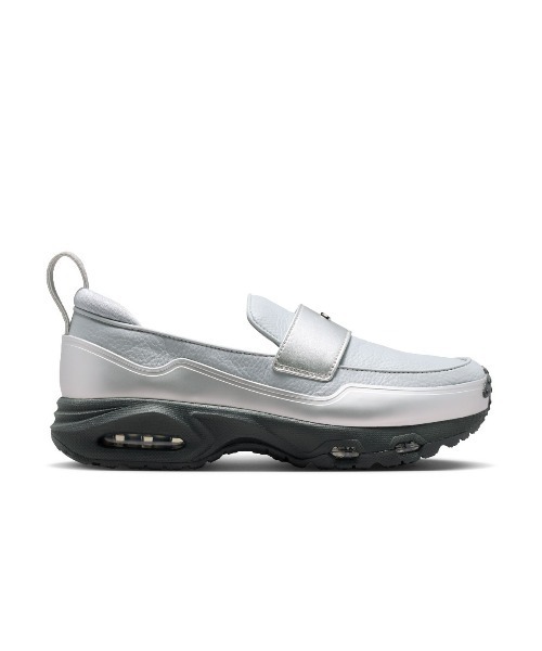 NIKE(ナイキ)の「NIKE Air Max Phenomena(ナイキ エア マックス フェノメナ)(スニーカー・レディース・シルバー系・23cm/23.5cm/24cm/24.5cm/25cm)」の4枚目の写真