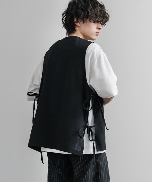 Audience(オーディエンス)の「Upscape Audience 日本製/国産Reflax TECH リネンライクキャンバス キーネックプルオーバーエプロンベスト AUD7394(ベスト・メンズ・モカ/グレイッシュベージュ/ブラック・L/M)」の5枚目の写真