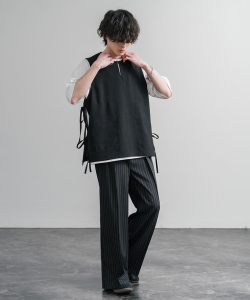 Audience(オーディエンス)の「Upscape Audience 日本製/国産Reflax TECH リネンライクキャンバス キーネックプルオーバーエプロンベスト AUD7394(ベスト・メンズ・モカ/グレイッシュベージュ/ブラック・L/M)」の7枚目の写真