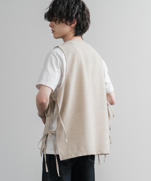 Audience(オーディエンス)の「Upscape Audience 日本製/国産Reflax TECH リネンライクキャンバス キーネックプルオーバーエプロンベスト AUD7394(ベスト・メンズ・モカ/グレイッシュベージュ/ブラック・L/M)」の16枚目の写真