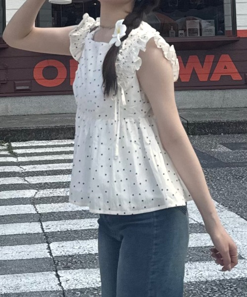 junoah(ジュノア)の「ワッシャードットフリルトップス(シャツ/ブラウス・レディース・ホワイト/ブルー/ブラック・MEDIUM/SMALL/LARGE)」の11枚目の写真