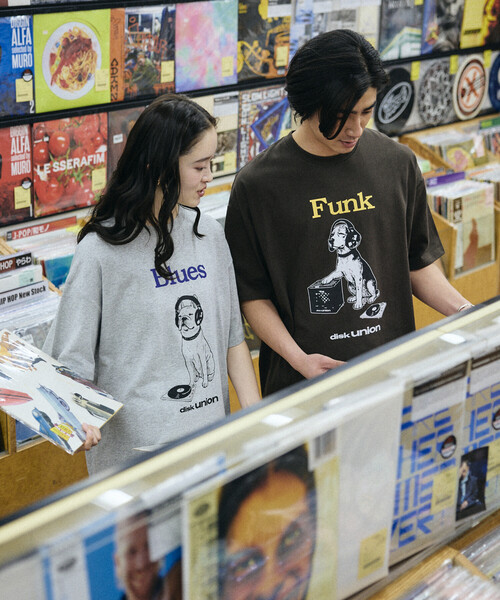 FREAK'S STORE(フリークスストア)の「限定展開 diskunion×FREAK'S STORE 別注 フレンチブルドッグ ビッグシルエット プリント クルーネック Tシャツ(Tシャツ/カットソー・メンズ・ブラック/ホワイト/ダークグレー・SMALL/LARGE/MEDIUM)」の15枚目の写真