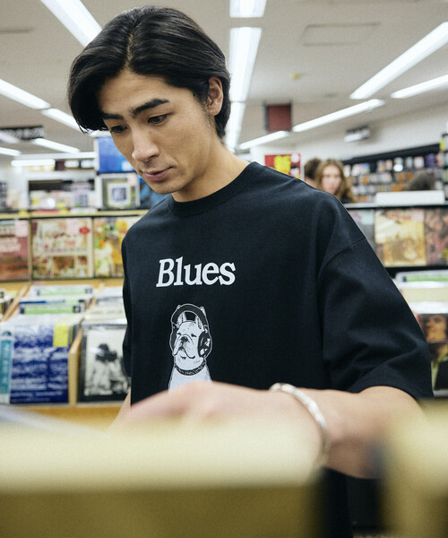 FREAK'S STORE(フリークスストア)の「限定展開 diskunion×FREAK'S STORE 別注 フレンチブルドッグ ビッグシルエット プリント クルーネック Tシャツ(Tシャツ/カットソー・メンズ・ブラック/ホワイト/ダークグレー・SMALL/LARGE/MEDIUM)」の18枚目の写真