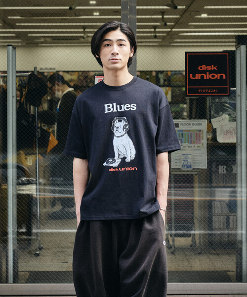 FREAK'S STORE(フリークスストア)の「限定展開 diskunion×FREAK'S STORE 別注 フレンチブルドッグ ビッグシルエット プリント クルーネック Tシャツ(Tシャツ/カットソー・メンズ・ブラック/ホワイト/ダークグレー・SMALL/LARGE/MEDIUM)」の19枚目の写真