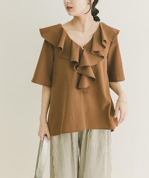 ITEMS URBANRESEARCH（アイテムズ アーバンリサーチ）の「フリルカラーブラウス（シャツ/ブラウス・レディース・ブラック/ライトグレー/ブラウン・FREE）」の19枚目の写真