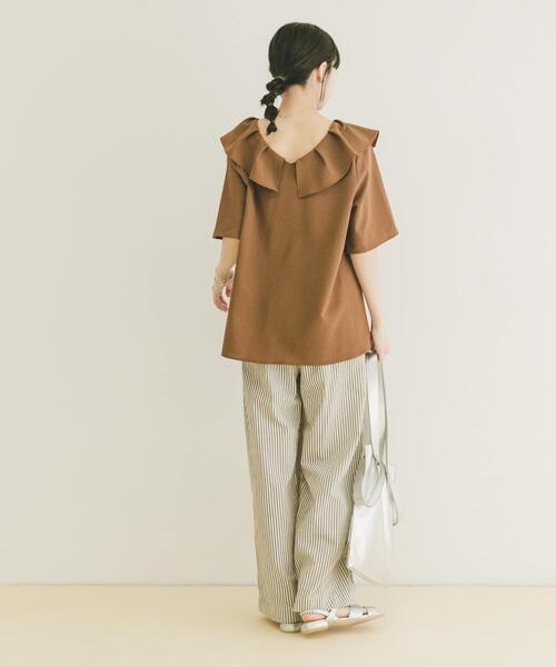 ITEMS URBANRESEARCH（アイテムズ アーバンリサーチ）の「フリルカラーブラウス（シャツ/ブラウス・レディース・ブラック/ライトグレー/ブラウン・FREE）」の21枚目の写真