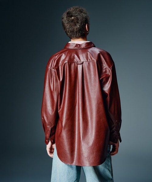 glamb(グラム)の「Synth Leather Button Down Shirt / シンセレザーボタンダウンシャツ(シャツ/ブラウス・メンズ・ブラック/ワイン・S/M/L)」の6枚目の写真