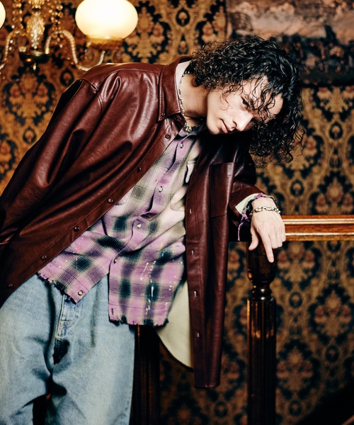 glamb(グラム)の「Synth Leather Button Down Shirt / シンセレザーボタンダウンシャツ(シャツ/ブラウス・メンズ・ブラック/ワイン・S/M/L)」の12枚目の写真