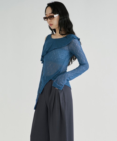 Ezick（エジック）の「Flower cutout lace tops/アシメフリルカットアウトトップス（Tシャツ/カットソー・レディース・ブルー/ブラック・FREE）」の7枚目の写真