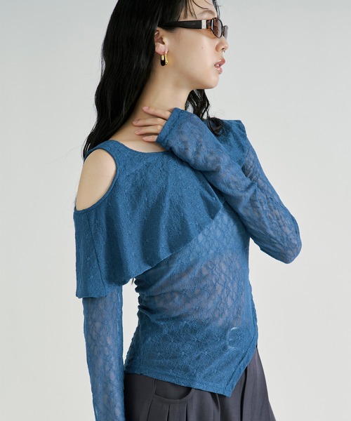Ezick（エジック）の「Flower cutout lace tops/アシメフリルカットアウトトップス（Tシャツ/カットソー・レディース・ブルー/ブラック・FREE）」の6枚目の写真