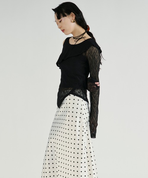 Ezick（エジック）の「Flower cutout lace tops/アシメフリルカットアウトトップス（Tシャツ/カットソー・レディース・ブルー/ブラック・FREE）」の17枚目の写真