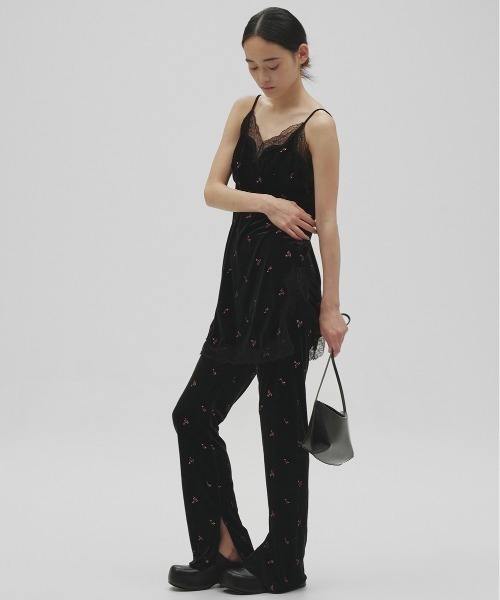 TODAYFUL（トゥデイフル）の「Sleek Leather Bag（ハンドバッグ・レディース・ブラック/ダークブラウン・FREE）」の11枚目の写真