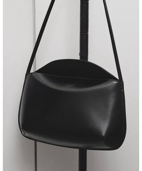 TODAYFUL（トゥデイフル）の「Sleek Leather Bag（ハンドバッグ・レディース・ブラック/ダークブラウン・FREE）」の19枚目の写真