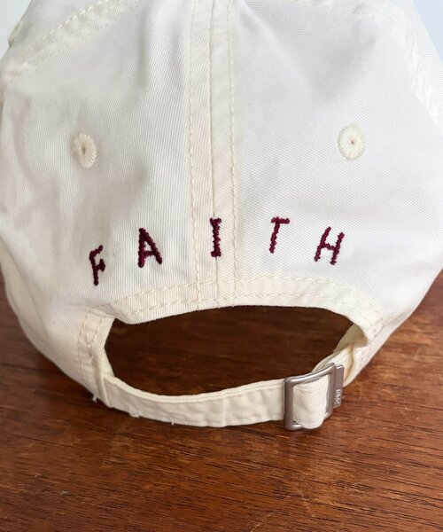 Chez toi（シェトワ）の「BACK刺繍FAITHキャップ（キャップ・レディース・ホワイト/ネイビー/ベージュ・FREE）」の6枚目の写真