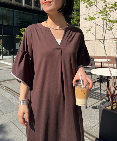 Jena espace merveilleux（ジェナ　エスパスメルヴェイユ）の「袖フレアスキッパーワンピース（ワンピース・レディース・ブラック/ブラウン・FREE）」の5枚目の写真
