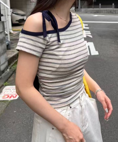 mebole(メボレ)の「ボーダー肩リボンオフショルトップス(Tシャツ/カットソー・レディース・パープル/アイボリー・FREE)」の5枚目の写真