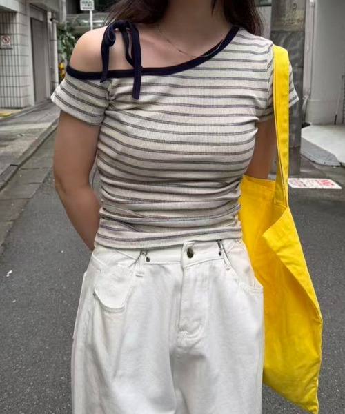 mebole(メボレ)の「ボーダー肩リボンオフショルトップス(Tシャツ/カットソー・レディース・パープル/アイボリー・FREE)」の7枚目の写真
