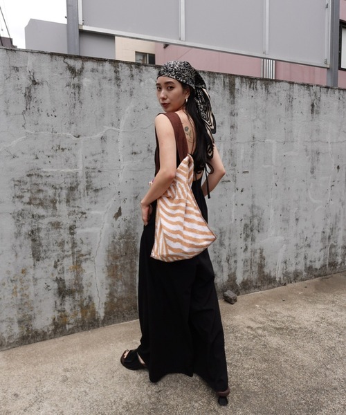 Ameri（アメリ）の「MEDI SWEET BACK STYLE CUP ROMPERS（つなぎ/オールインワン・レディース・ブラック/ピンク/ワイン・MEDIUM/SMALL/X-SMALL）」の10枚目の写真