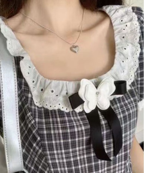 &soiree(アンドソワレ)の「スクエアネックレースチェック柄タイトワンピース(ワンピース・レディース・ブラック・X-LARGE/LARGE/MEDIUM/SMALL)」の5枚目の写真