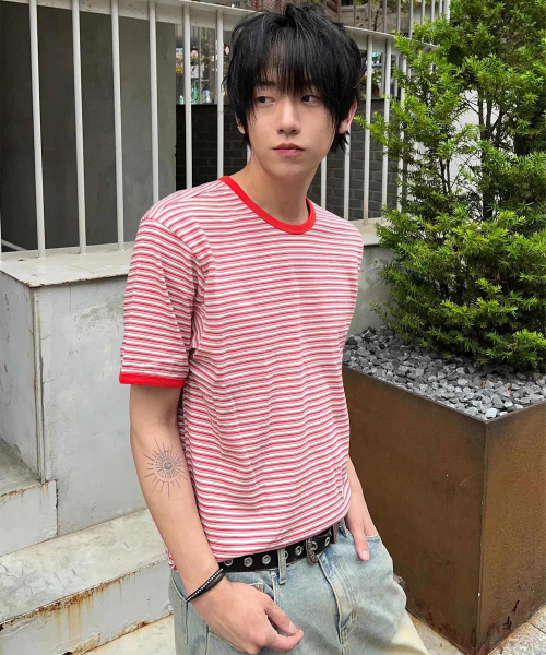 FERNOV(ペルノブ)の「マルチストライプクロップリンガーティー レッド(Tシャツ/カットソー・レディース・その他・1/3/2)」の1枚目の写真