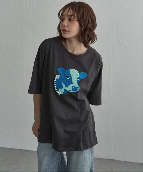 notch.(ノッチ)の「パールネックレス ウシ サガラ刺繍Tシャツ(Tシャツ/カットソー・レディース・チャコール/杢グレー・M)」の3枚目の写真
