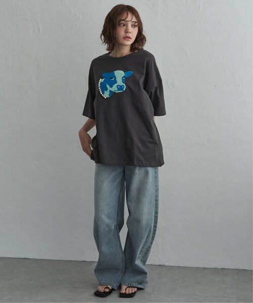 notch.(ノッチ)の「パールネックレス ウシ サガラ刺繍Tシャツ(Tシャツ/カットソー・レディース・チャコール/杢グレー・M)」の7枚目の写真