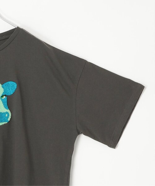 notch.(ノッチ)の「パールネックレス ウシ サガラ刺繍Tシャツ(Tシャツ/カットソー・レディース・チャコール/杢グレー・M)」の11枚目の写真