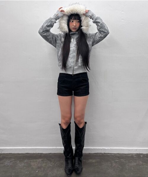 LUVISTRUE(ラヴイズトゥルー)の「GT FUR UNBALANCE HOOD ZIP UP(BLACK)(パーカー・レディース・その他・FREE)」の3枚目の写真