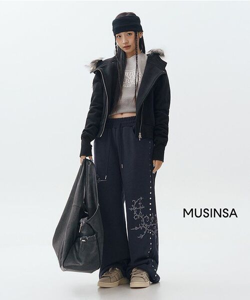 LUVISTRUE(ラヴイズトゥルー)の「GT FUR UNBALANCE HOOD ZIP UP(BLACK)(パーカー・レディース・その他・FREE)」の6枚目の写真