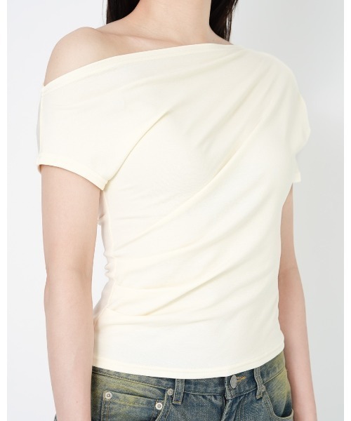 YOOU(ユー)の「ONE SHOULDER TEE(Tシャツ/カットソー・レディース・ホワイト/ブラック・FREE)」の10枚目の写真