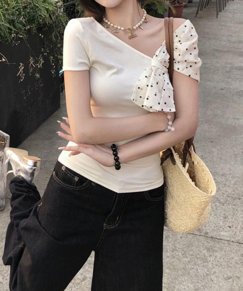 Nia（ニア）の「Nia(ニア)/ワンショルリボンフェミニントップス（Tシャツ/カットソー・レディース・ホワイト・MEDIUM/SMALL）」の8枚目の写真