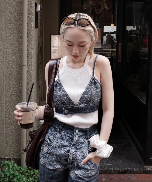 Ameri(アメリ)の「FAKE DENIM DOUBLE WAIST PANTS(その他パンツ・レディース・ボルドー/ブルー・26inch/24inch/25inch)」の15枚目の写真