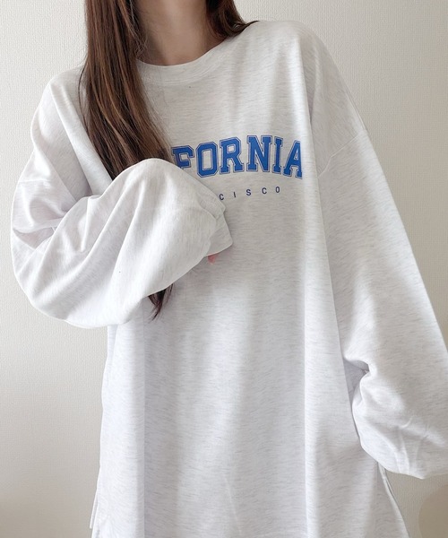 Nana(ナナ)の「カレッジロゴ オーバーサイズロンT(Tシャツ/カットソー・レディース・ブルー/ホワイト・FREE)」の1枚目の写真