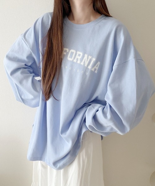 Nana(ナナ)の「カレッジロゴ オーバーサイズロンT(Tシャツ/カットソー・レディース・ブルー/ホワイト・FREE)」の2枚目の写真