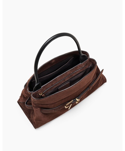 MARC JACOBS(マークジェイコブス)の「THE SUEDE DAKOTA SATCHEL/ザ スエード ダコタ サッチェル(ショルダーバッグ・レディース・ブラウン/ダークブラウン/プラム・ONE SIZE)」の9枚目の写真