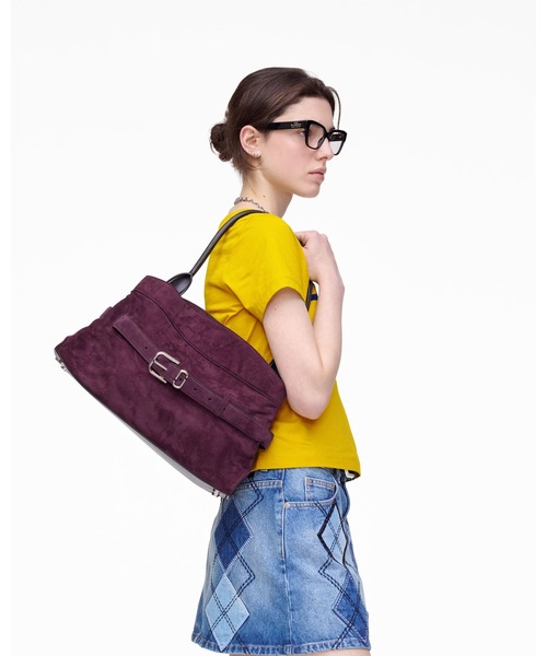 MARC JACOBS(マークジェイコブス)の「THE SUEDE DAKOTA SATCHEL/ザ スエード ダコタ サッチェル(ショルダーバッグ・レディース・ブラウン/ダークブラウン/プラム・ONE SIZE)」の15枚目の写真