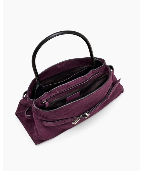 MARC JACOBS(マークジェイコブス)の「THE SUEDE DAKOTA SATCHEL/ザ スエード ダコタ サッチェル(ショルダーバッグ・レディース・ブラウン/ダークブラウン/プラム・ONE SIZE)」の4枚目の写真
