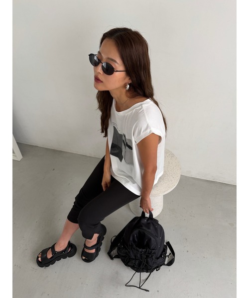 TRUNC(トランクエイティーエイト)の「2Way Photo Print French Sleeve Tee(Tシャツ/カットソー・レディース・オフホワイト/ブラック・FREE)」の16枚目の写真