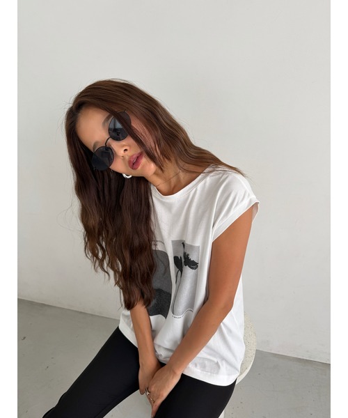 TRUNC(トランクエイティーエイト)の「2Way Photo Print French Sleeve Tee(Tシャツ/カットソー・レディース・オフホワイト/ブラック・FREE)」の17枚目の写真