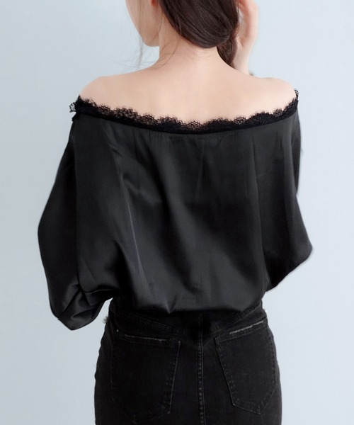 by muni:r(バイ ムニール)の「サテンレースオフショルボリュームスリーブブラウス/2026 AW COLLECTION(シャツ/ブラウス・レディース・ホワイト/ブラック・FREE)」の9枚目の写真