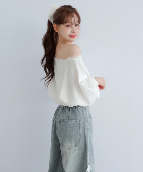 by muni:r(バイ ムニール)の「サテンレースオフショルボリュームスリーブブラウス/2026 AW COLLECTION(シャツ/ブラウス・レディース・ホワイト/ブラック・FREE)」の14枚目の写真