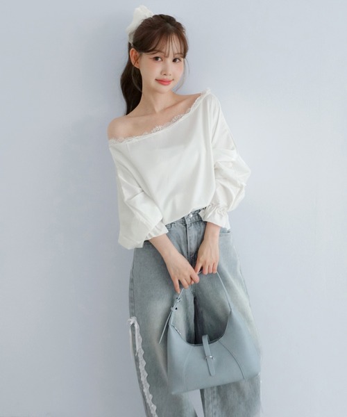 by muni:r(バイ ムニール)の「サテンレースオフショルボリュームスリーブブラウス/2026 AW COLLECTION(シャツ/ブラウス・レディース・ホワイト/ブラック・FREE)」の15枚目の写真