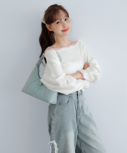 by muni:r(バイ ムニール)の「サテンレースオフショルボリュームスリーブブラウス/2026 AW COLLECTION(シャツ/ブラウス・レディース・ホワイト/ブラック・FREE)」の16枚目の写真