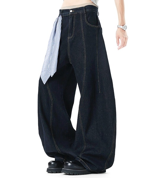 JOHNNY WOLF(ジョニーウルフ)の「MONEV スカーフ付き ワンウォッシュ ワイドバレル デニムパンツ(デニムパンツ・メンズ・ネイビー・L/M/S)」の1枚目の写真