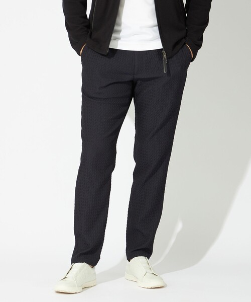 EPOCA UOMO(エポカウォモ)の「凹凸ジャカードパンツ(その他パンツ・メンズ・ライトグレー/ダークネイビー・48/46)」の2枚目の写真