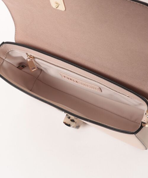 FURLA(フルラ)の「フルラ イリデ (Furla Iride) クロスボディバッグ(ショルダーバッグ・レディース・ライトベージュ/チョコ・ONE SIZE)」の11枚目の写真