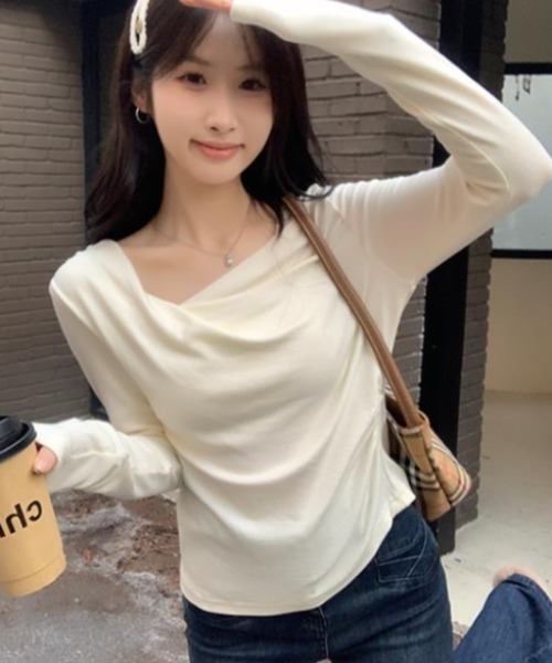 semplice(センプリチェ)の「カットソー【韓国ファッション】(Tシャツ/カットソー・レディース・キャメル/ブラック/ベージュ/ブルー/ピンク・F)」の10枚目の写真